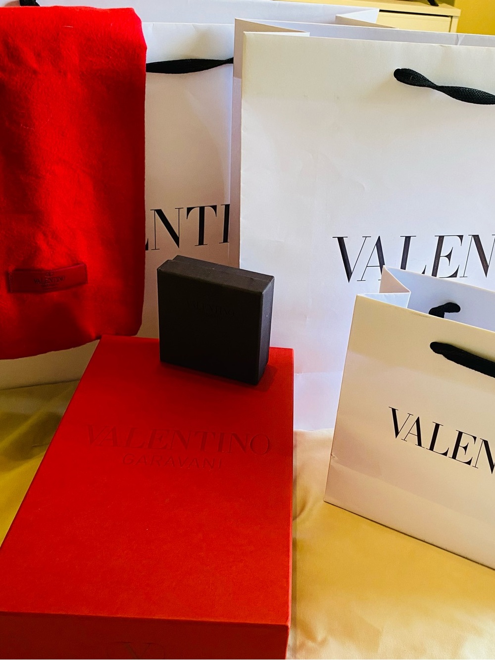 🛍️Valentino Garavani Authentic Branded Packaging